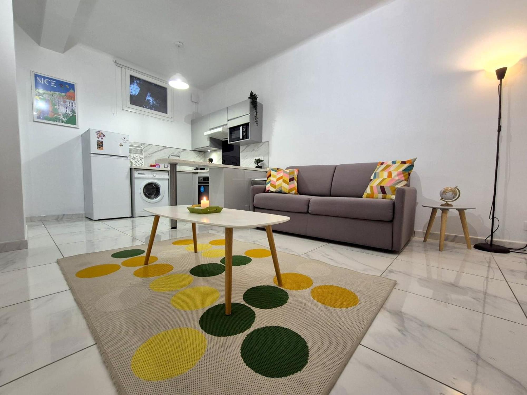 Studio rénové au centre ville  Nice Extérieur photo