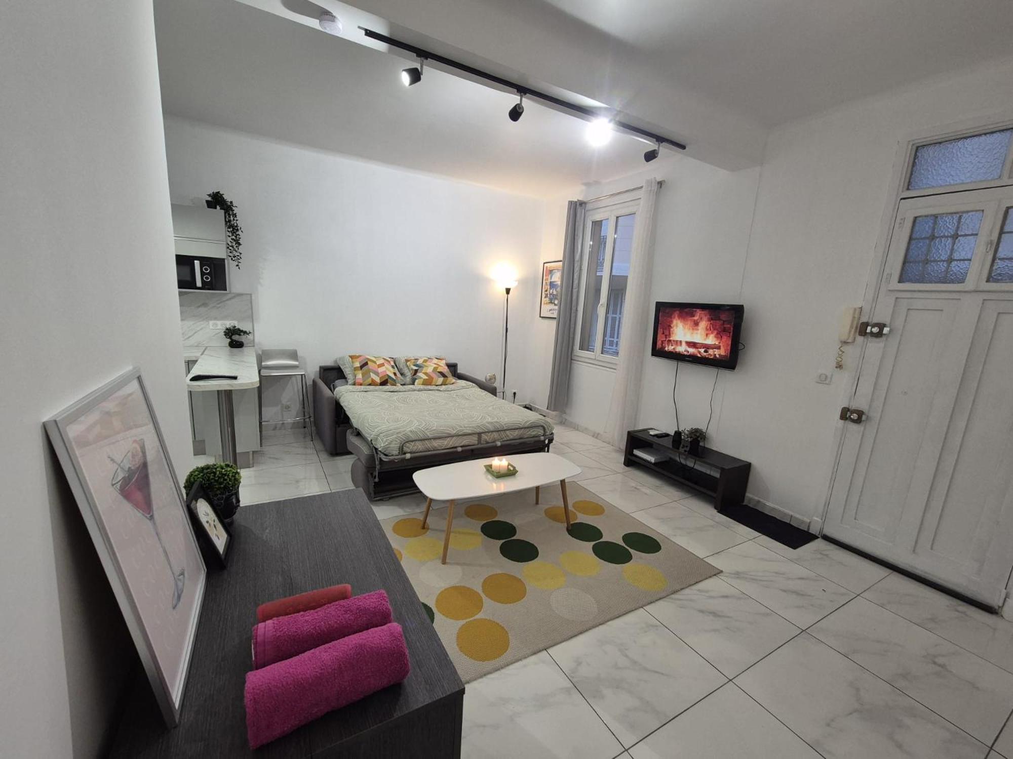 Studio rénové au centre ville  Nice Extérieur photo