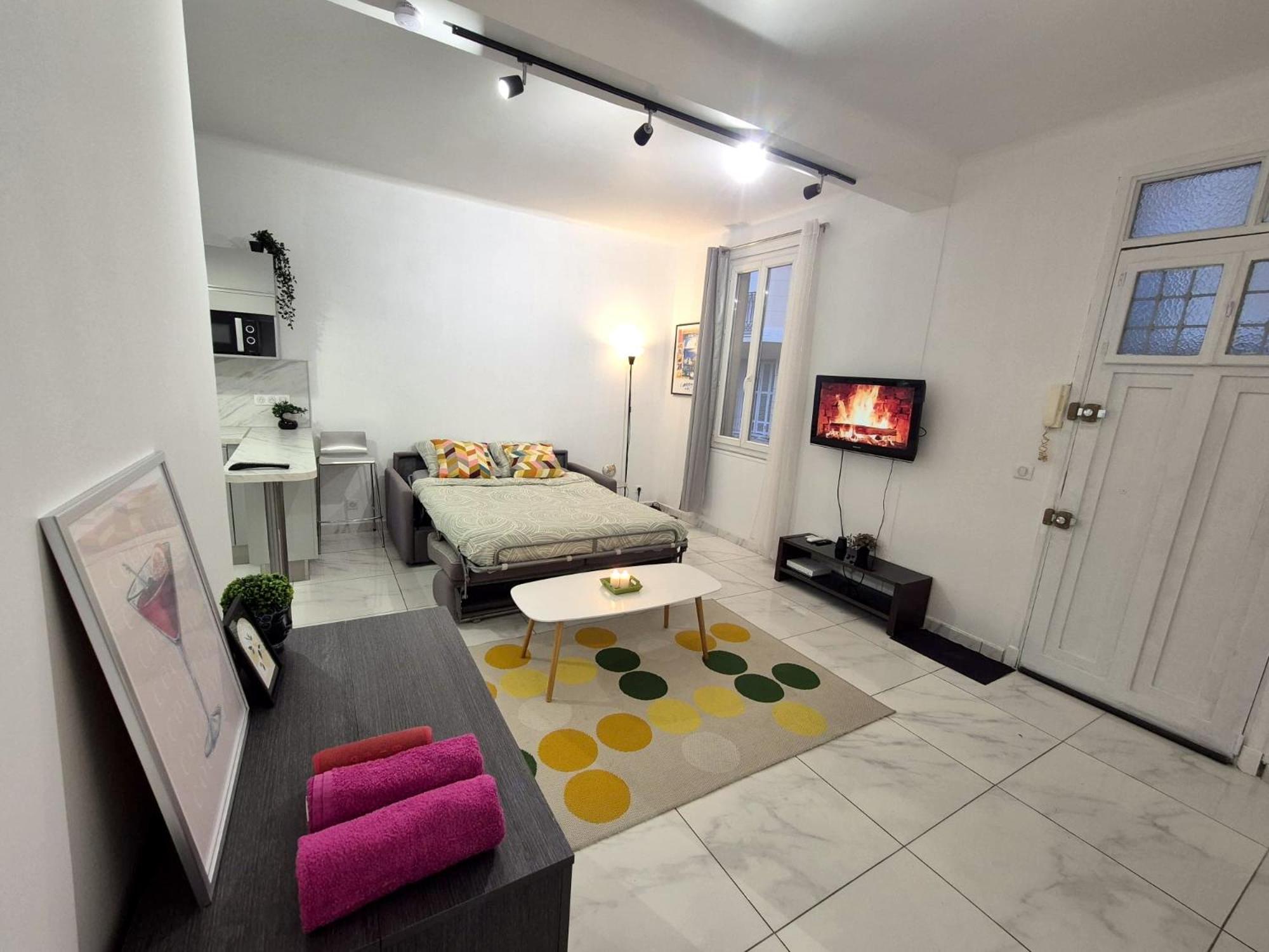 Studio rénové au centre ville  Nice Extérieur photo